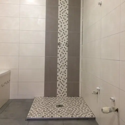 Dusche aus Mosaik